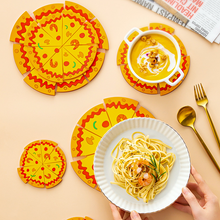 Laden Sie das Bild in den Galerie-Viewer, Nettes wärmeisolierendes und verbrühungshemmendes Tischset