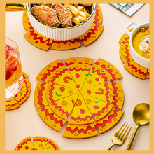 Laden Sie das Bild in den Galerie-Viewer, Nettes wärmeisolierendes und verbrühungshemmendes Tischset