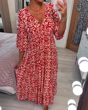 Laden Sie das Bild in den Galerie-Viewer, Rotes bedrucktes Maxikleid