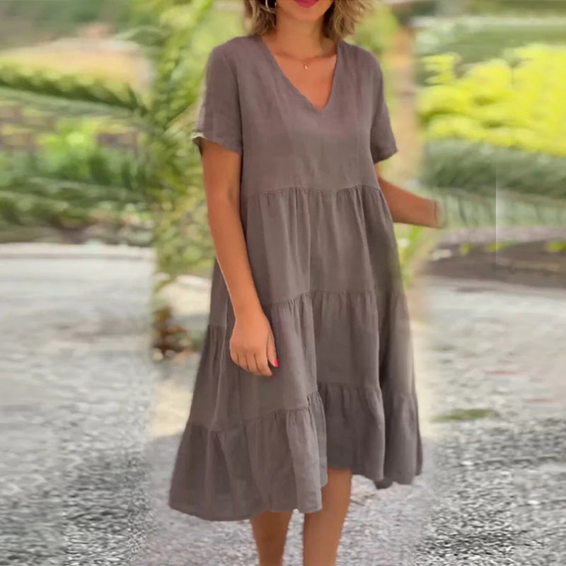 Schlichtes Kleid aus Baumwollleinen mit V-Ausschnitt