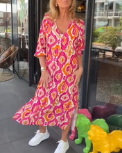 Laden Sie das Bild in den Galerie-Viewer, Robe à imprimé mode avec demi-manche