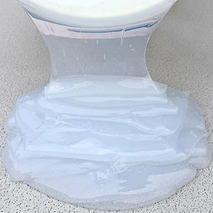 Transparentes wasser- und auslaufsicheres Mittel