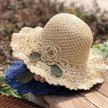 Laden Sie das Bild in den Galerie-Viewer, Elegant Crochet Straw Hat with Ruffle Detail