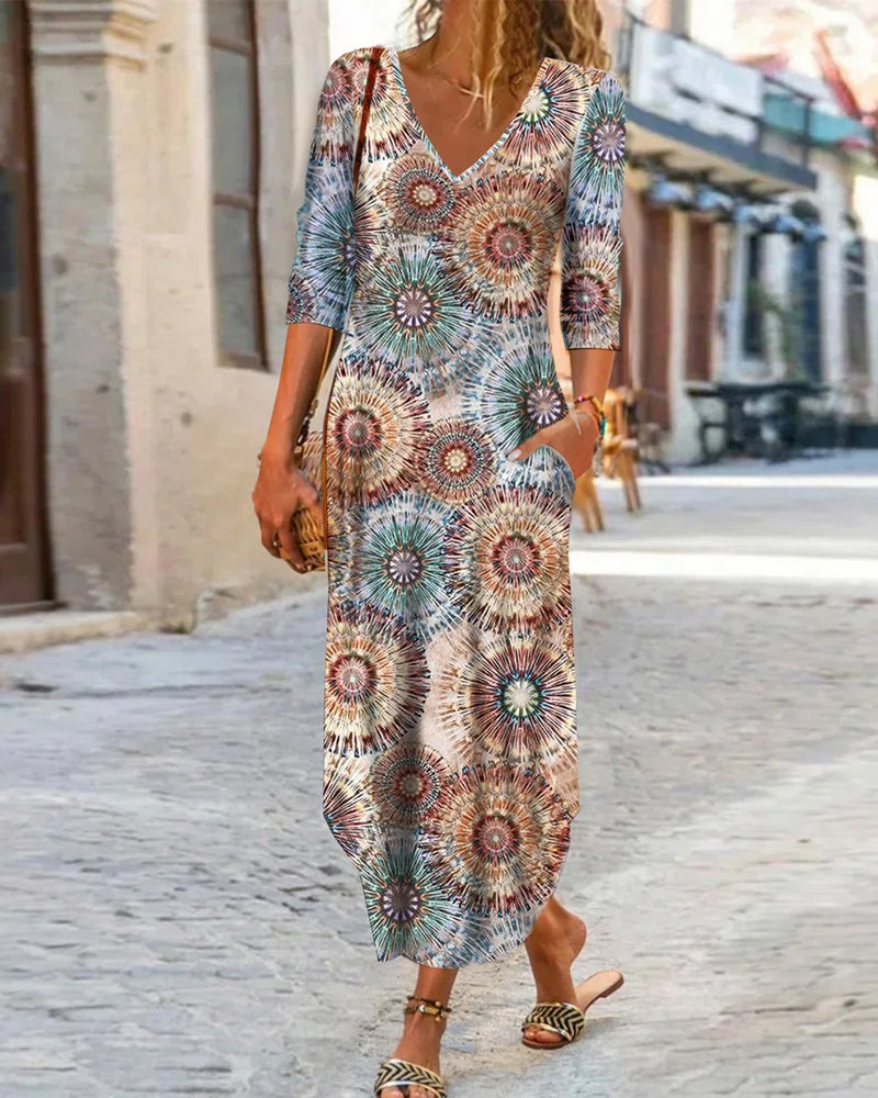 Kleid mit V-Ausschnitt und 3/4-Ärmeln