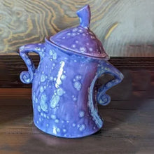 Laden Sie das Bild in den Galerie-Viewer, Tasse mit Haltung