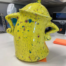 Laden Sie das Bild in den Galerie-Viewer, Tasse mit Haltung