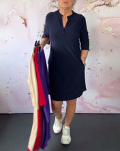 Laden Sie das Bild in den Galerie-Viewer, Kleid mit einfarbigem V-Ausschnitt