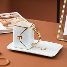 Laden Sie das Bild in den Galerie-Viewer, Kreative Tasse in Handtaschenform mit Untertasse und Löffel
