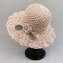 Laden Sie das Bild in den Galerie-Viewer, Elegant Crochet Straw Hat with Ruffle Detail