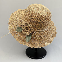 Laden Sie das Bild in den Galerie-Viewer, Elegant Crochet Straw Hat with Ruffle Detail