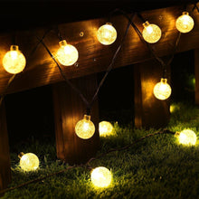 Laden Sie das Bild in den Galerie-Viewer, Solar Kristallkugel-Lichterkette