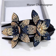 Laden Sie das Bild in den Galerie-Viewer, Strass Doppelblume Haarspange