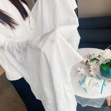 Laden Sie das Bild in den Galerie-Viewer, Komprimiertes Badetuch