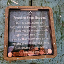 Laden Sie das Bild in den Galerie-Viewer, Paradise Bank Sparschwein aus Holz