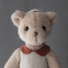 Laden Sie das Bild in den Galerie-Viewer, 🧸Niedlicher bekleideter Plüschpuppenbär❤️