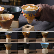 Laden Sie das Bild in den Galerie-Viewer, Retro-Kaffeetasse aus Keramik