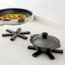 Laden Sie das Bild in den Galerie-Viewer, 🔥Weihnachtsrabatt-50% Rabatt👩‍🍳Faltbares Silikon-Wärmedämmpad