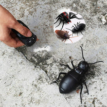 Laden Sie das Bild in den Galerie-Viewer, Elektrisches Insektenspielzeug mit Fernbedienung