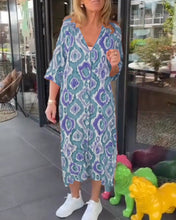 Laden Sie das Bild in den Galerie-Viewer, Robe à imprimé mode avec demi-manche
