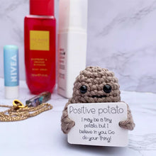 Laden Sie das Bild in den Galerie-Viewer, Lustiges Geschenk - Gestrickte positive Kartoffel