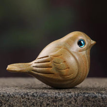 Laden Sie das Bild in den Galerie-Viewer, Handgefertigter Holzschnitzvogel