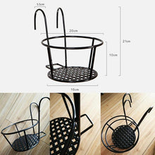 Laden Sie das Bild in den Galerie-Viewer, Hängender Fenster Blumenkorb