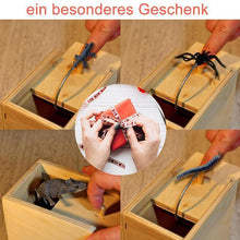 Laden Sie das Bild in den Galerie-Viewer, 🔥Tolle schreckliche Kästen- Witziges Geschenk