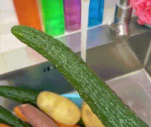 Laden Sie das Bild in den Galerie-Viewer, Multifunktionale Obst- und Gemüsebürste