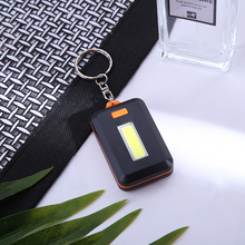 Laden Sie das Bild in den Galerie-Viewer, Mini-LED-Taschenlampe Schlüsselanhänger