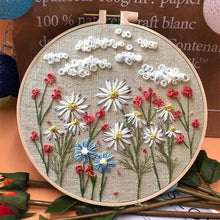 Laden Sie das Bild in den Galerie-Viewer, Stickrahmen-Blumen-Kit für Anfänger