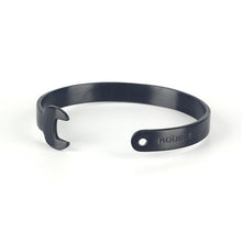 Laden Sie das Bild in den Galerie-Viewer, Titan Stahl Mutterschlüssel Armband