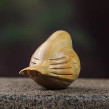 Laden Sie das Bild in den Galerie-Viewer, Handgefertigter Holzschnitzvogel