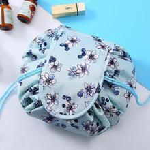 Laden Sie das Bild in den Galerie-Viewer, Kosmetiktasche mit Kordelzug