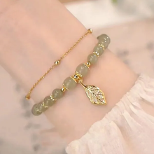 Laden Sie das Bild in den Galerie-Viewer, Doppelschichtiges Hetian-Jade-Armband mit Blattanhänger