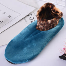 Laden Sie das Bild in den Galerie-Viewer, 🔥Weihnachtsangebot🎁Rutschfeste Thermosocken für den Innenbereich