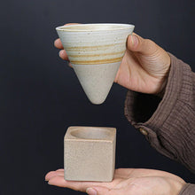 Laden Sie das Bild in den Galerie-Viewer, Retro-Kaffeetasse aus Keramik