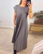 Laden Sie das Bild in den Galerie-Viewer, Ärmelloses schlichtes einfarbiges Kleid mit Falten