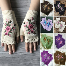 Laden Sie das Bild in den Galerie-Viewer, Handbestickte Handschuhe