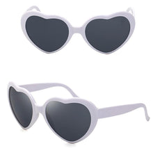 Laden Sie das Bild in den Galerie-Viewer, Große übergroße herzförmige Sonnenbrille für Frauen