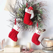 Laden Sie das Bild in den Galerie-Viewer, 🎄Gestrickte Weihnachtssocke mit Buchstaben🎊