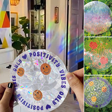 Laden Sie das Bild in den Galerie-Viewer, 🌈PVC Bunte Adsorptionsregenbogenglasfensteraufkleber, 6 pcs🪐